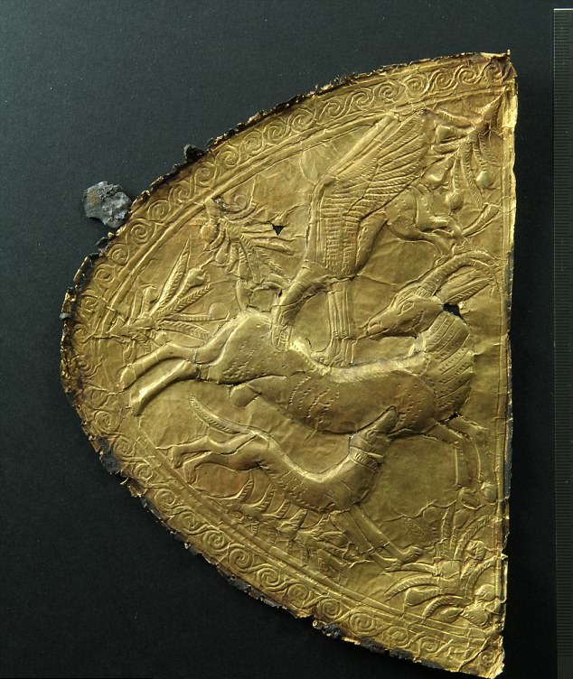 قطع ذهبية للملك توت عنخ آمون