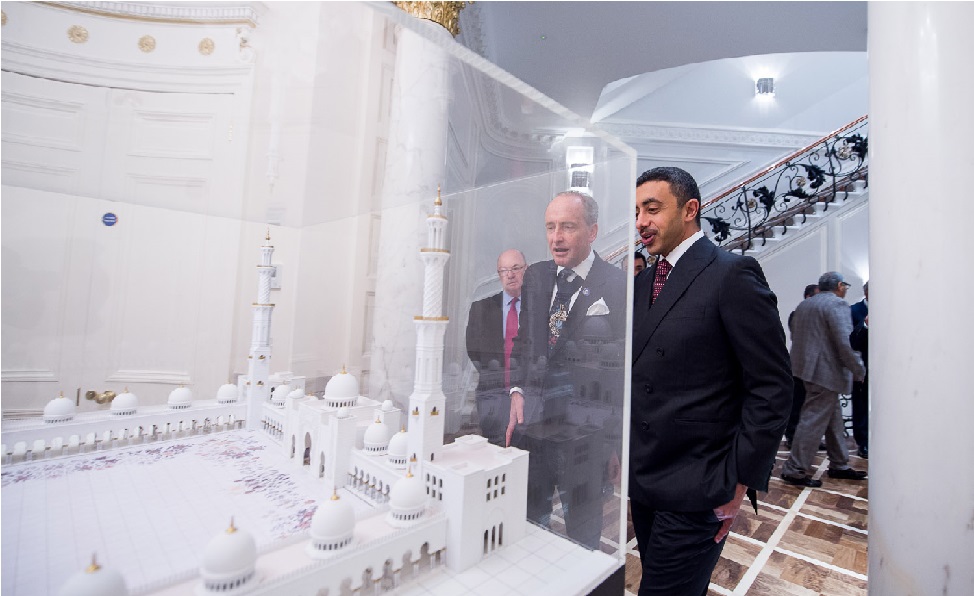 عبدالله بن زايد يفتتح المقر الجديد لسفارة الدولة في لندن