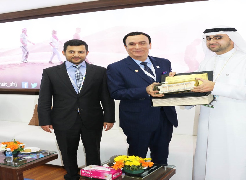 سفير الإمارات يفتتح اجنحة ابوظبي ودبي والشارقة السياحية بمعرض 