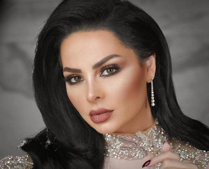 الفنانة الأردنية ديانا كرزون