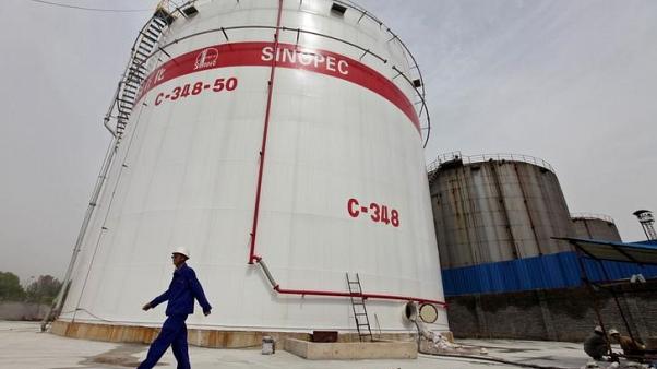 مخزونات النفط الصينية تهبط لأدنى مستوى في أكثر من 7 سنوات