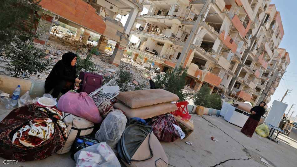 زلزال الشهر الماضي أدى إلى تدمير آلاف المنازل في إيران