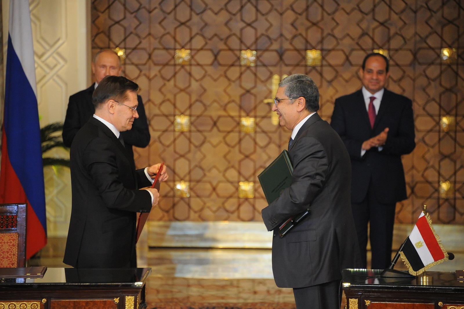 السيسي وبوتن شهدا توقيع اتفاق الضبعة.