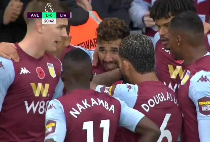 تريزيجيه يحتفل بهدفه في ليفربول