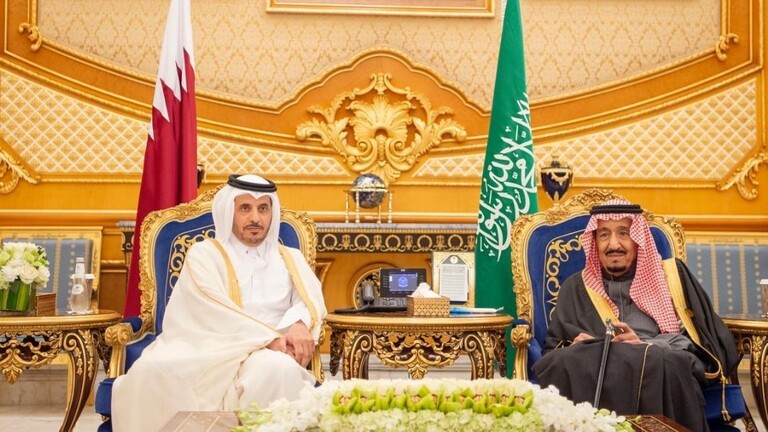 خادم الحرمين ورئيس وزراء القا