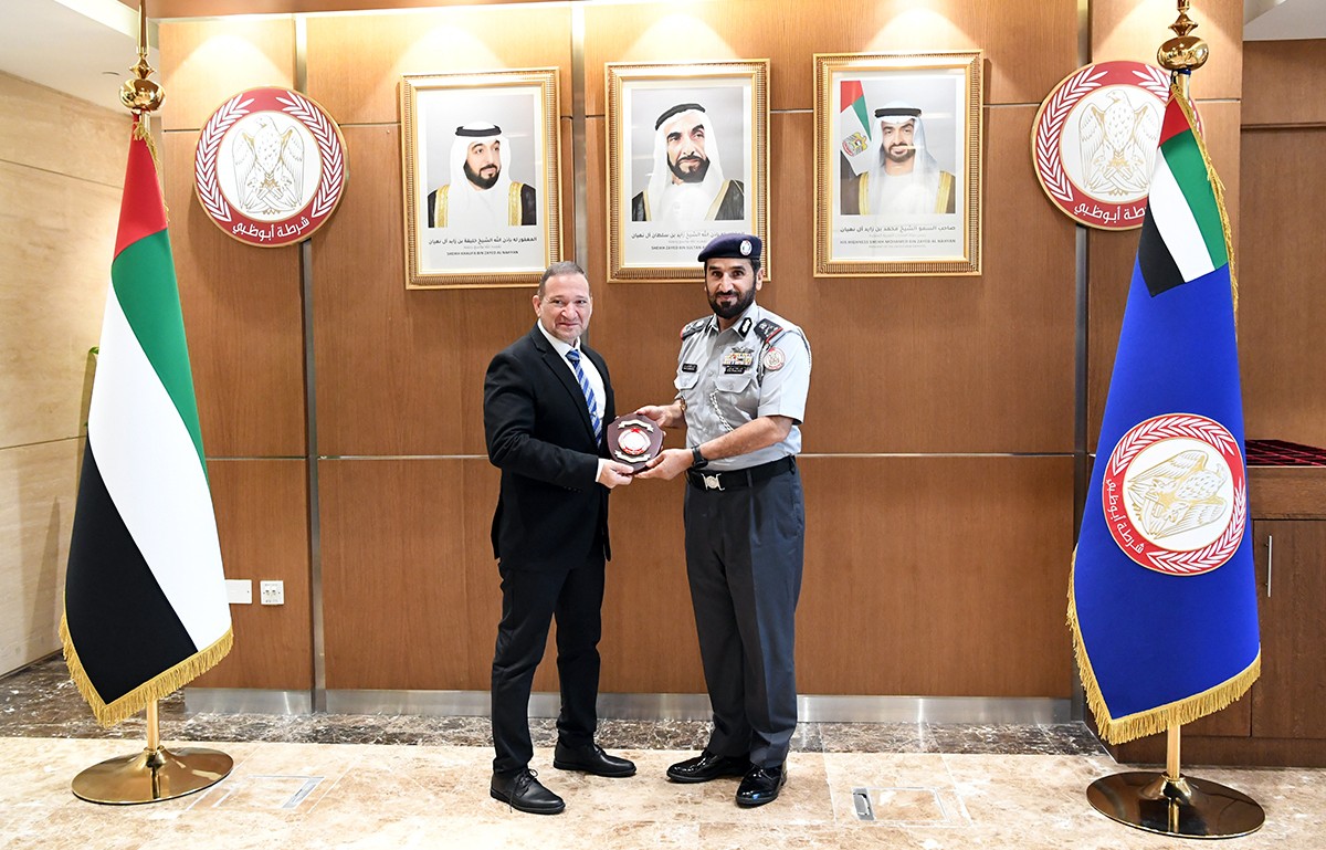 Abu Dhabi Police Commander-in-Chief meets Commissioner of Israeli National Police