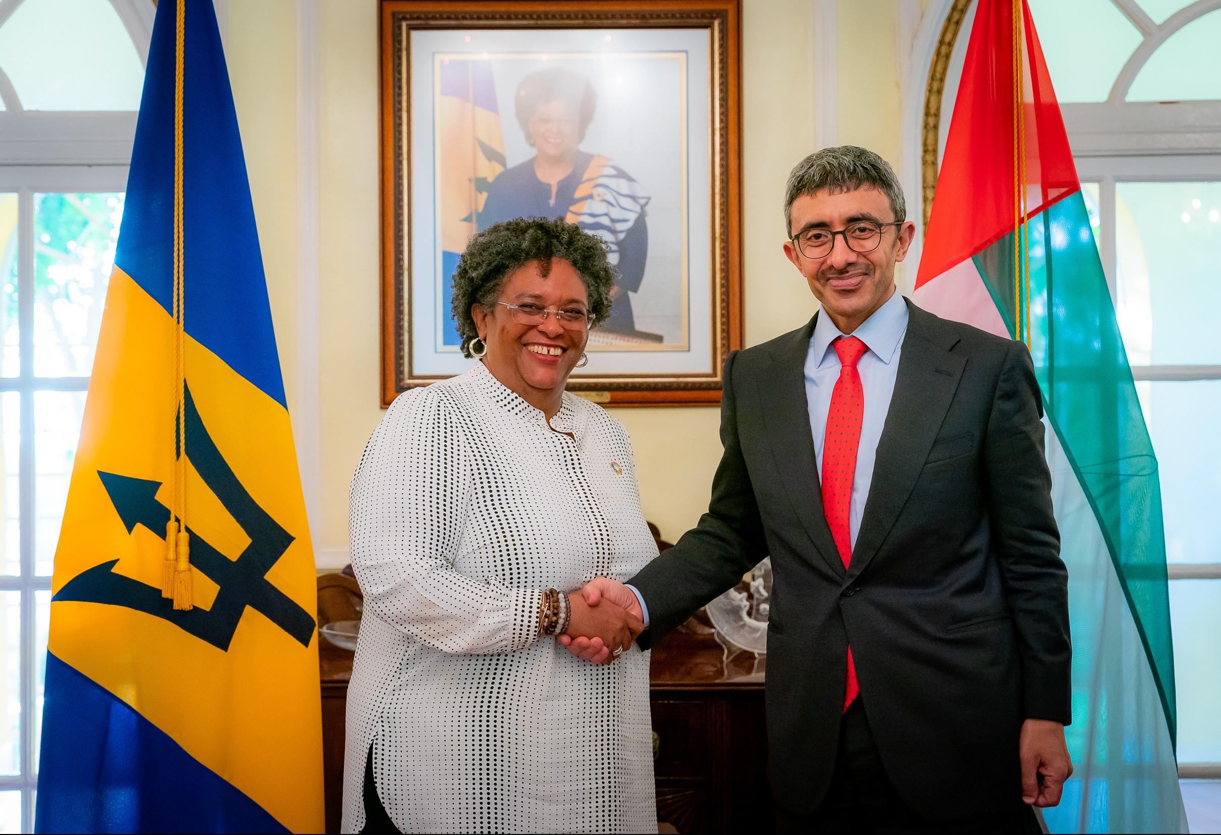 Abdullah bin Zayed, Barbados Prime Minister discuss joint cooperation, climate action