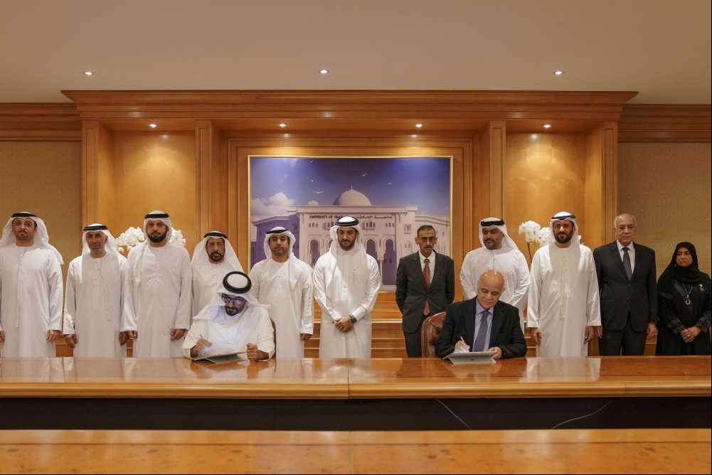 Sultan bin Ahmed witnesses signing of agreement between UoS, ERC