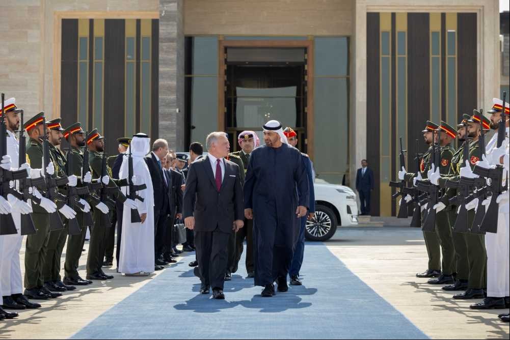 UAE President bids farewell to Jordanian King upon his departure from UAE