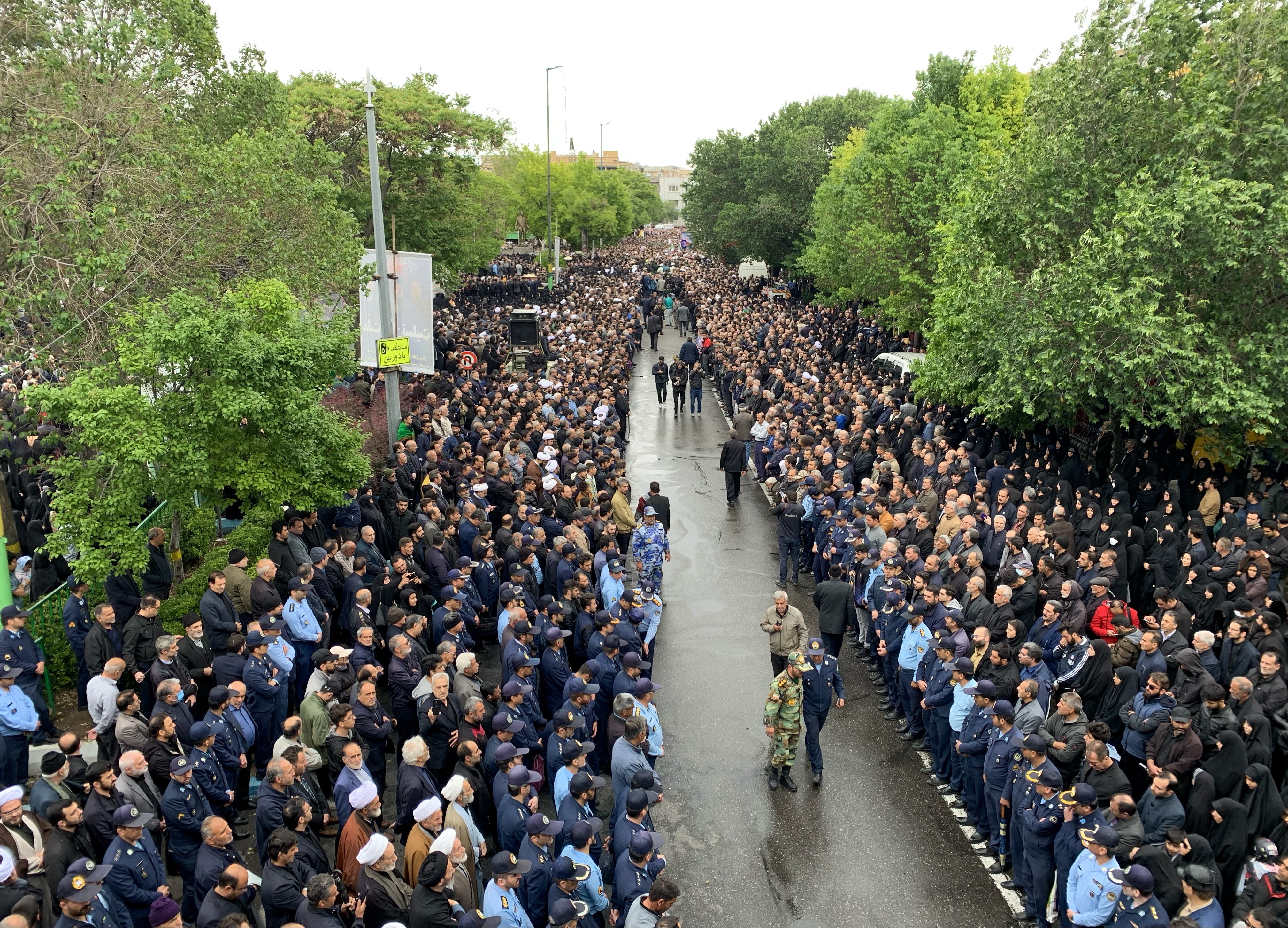 جنازة الرئيس الإيراني ومرافقيه