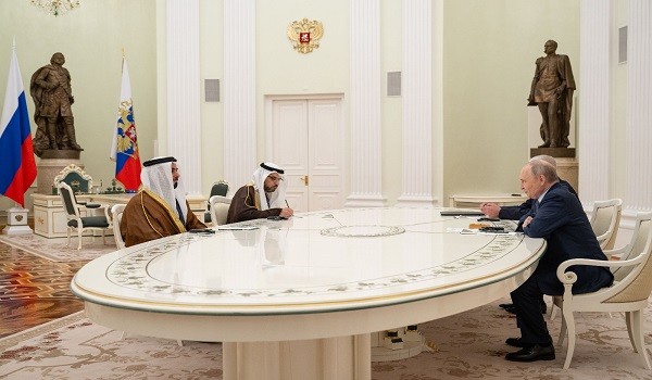 الرئيس بوتين والشيخ سيف بن زايد