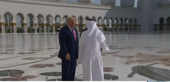 ترامب في مسجد الشيخ زايد