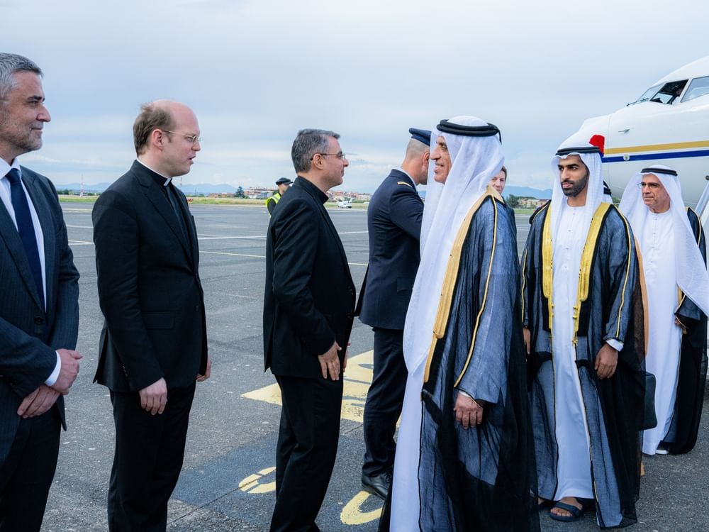 Saud bin Saqr arrives in Rome 