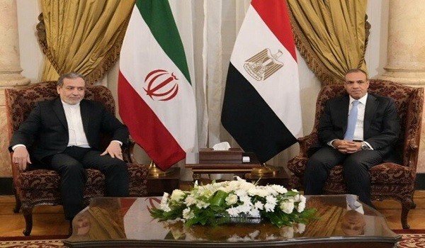 وزير الخارجية الإيراني ومدير الوكالة الذرية