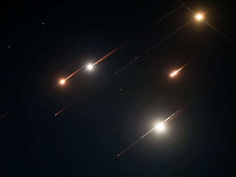 Four Israelis killed in new Iranian strikes