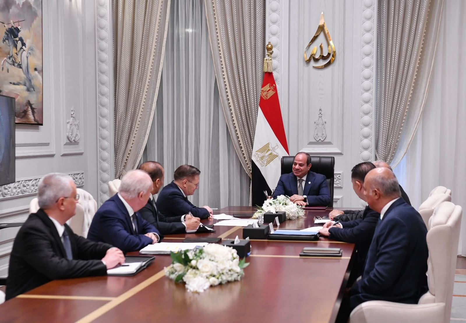 لقاء السيسي والوفد الروسي