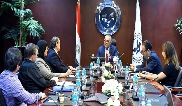 مباحثات كريستال مارتن في مصر