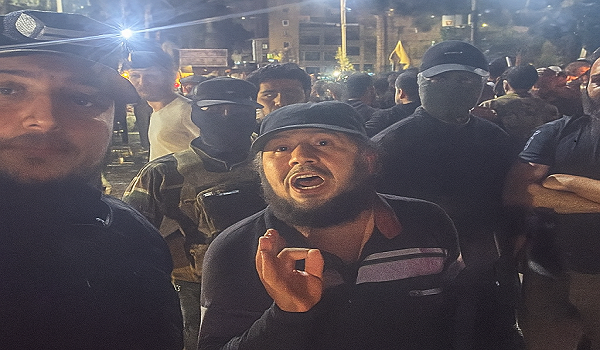 مقاتلون يهددون الدروز