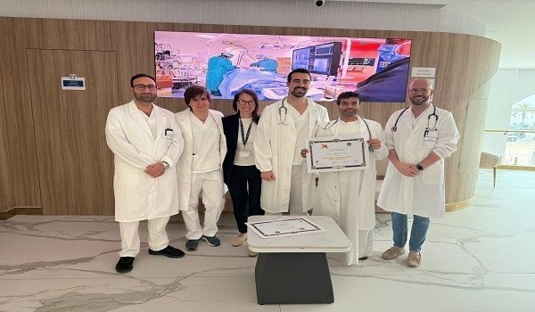 Abdallah Raweh is award the Certificate