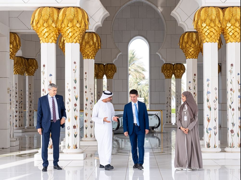 Deputy PM of Moldova visits Sheikh Zayed Grand Mosque