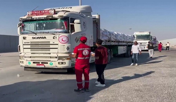 شاحنات المساعدات