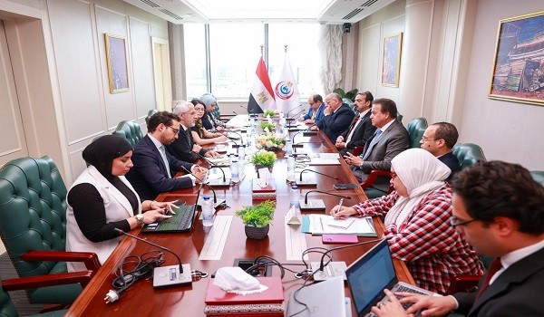 لقاء وزير الصحة ومستشار رئيس كولومبيا