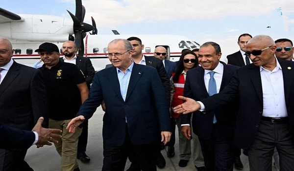 رئيس الوزراء الفلسطيني يصل إلى معبر رفح