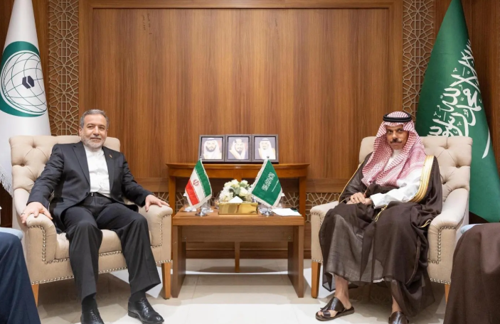 وزيرا خارجية السعودية وإيران