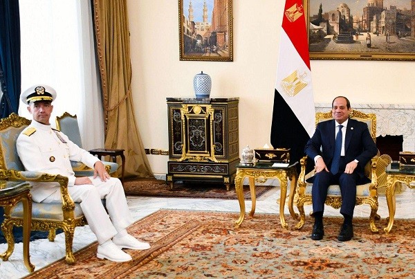 الرئيس السيسي وقائد القيادة المركزية الأمريكي