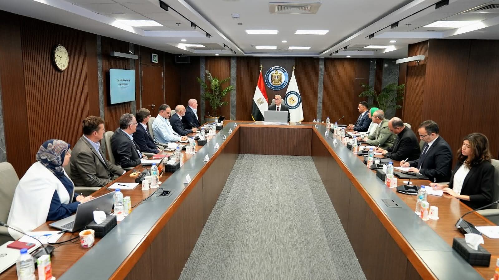 لقاء الوفد الأسترالي مع الوزير المصري