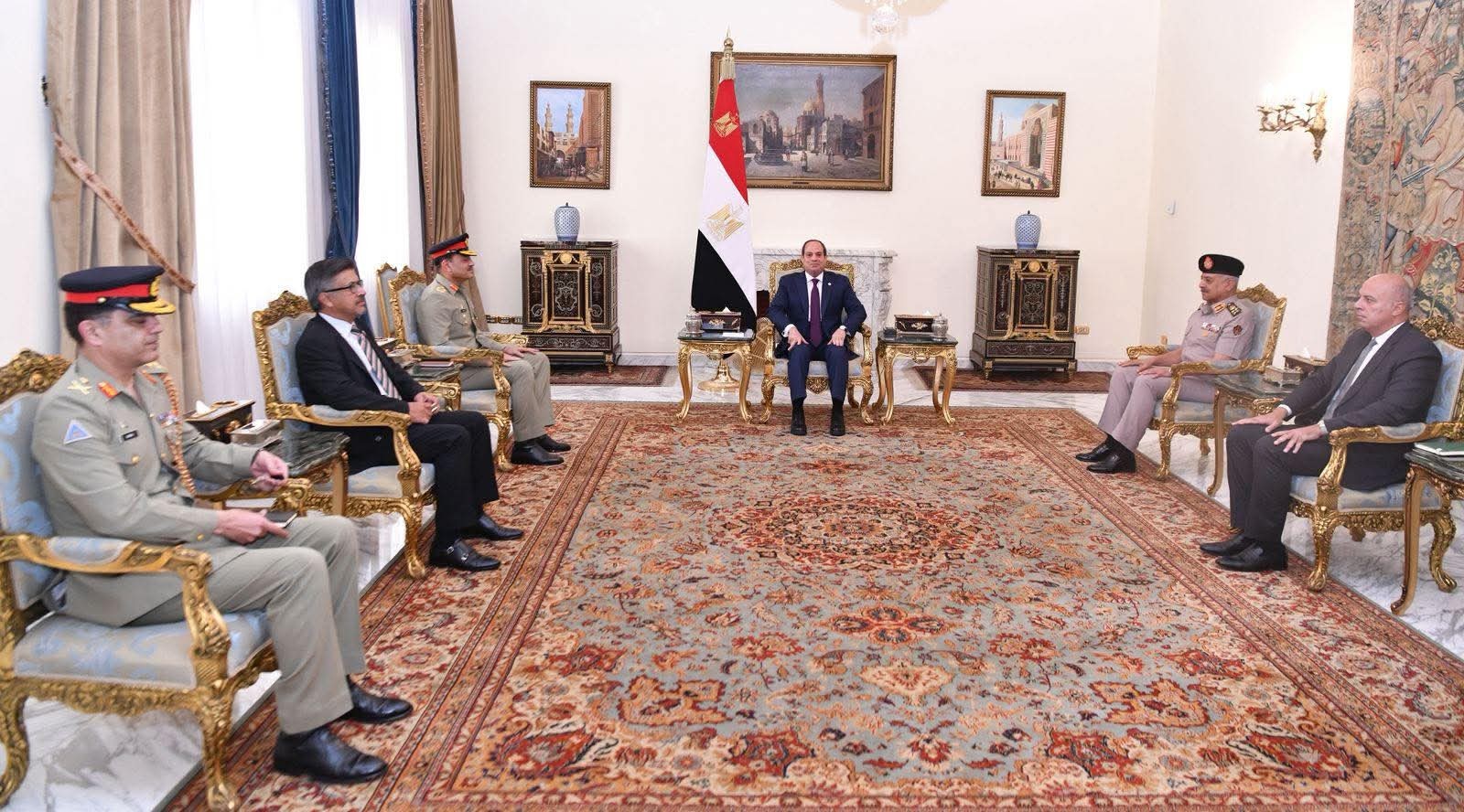 لقاء السيسي ورئيس أركان القوات البرية الباكستانية