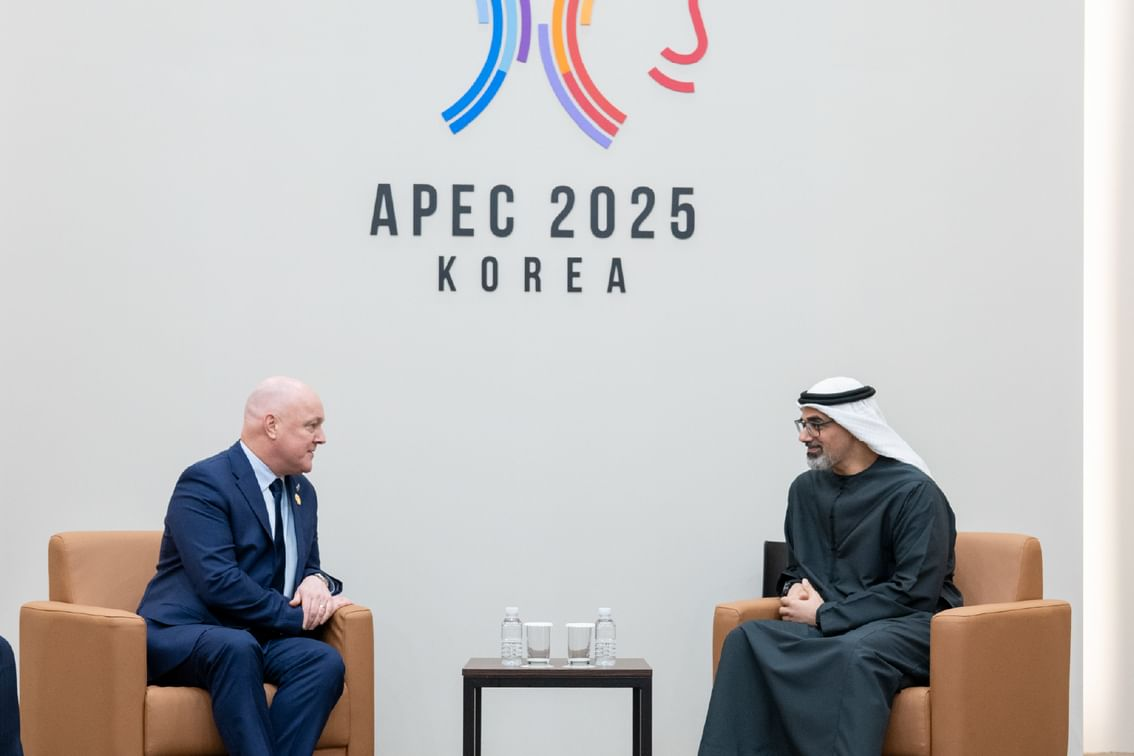 ولي عهد أبوظبي ورئيس وزراء نيوزيلندا