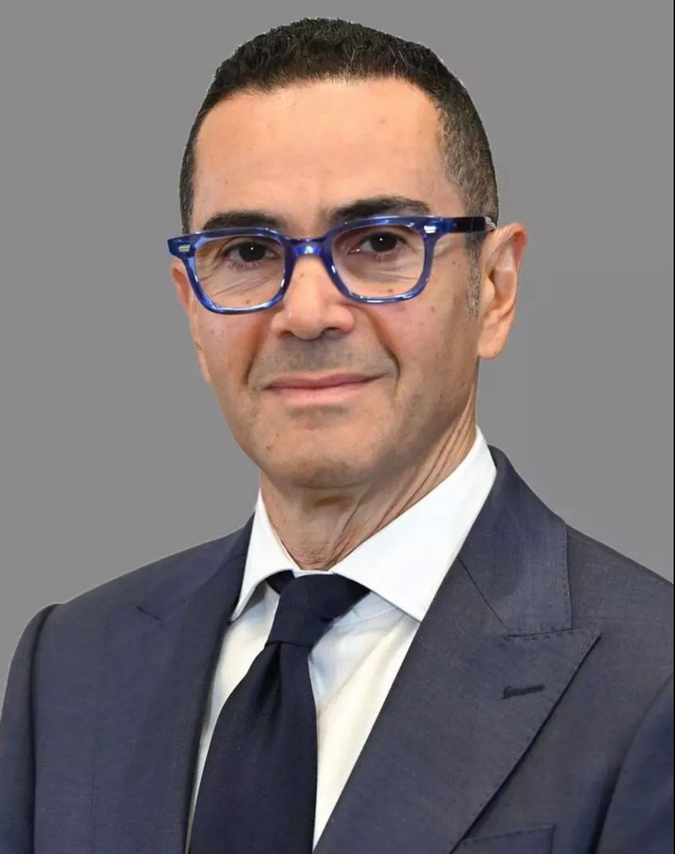 حسن الخطيب وزير الاستثمار