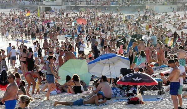 ارتياد شاطئ بوندي