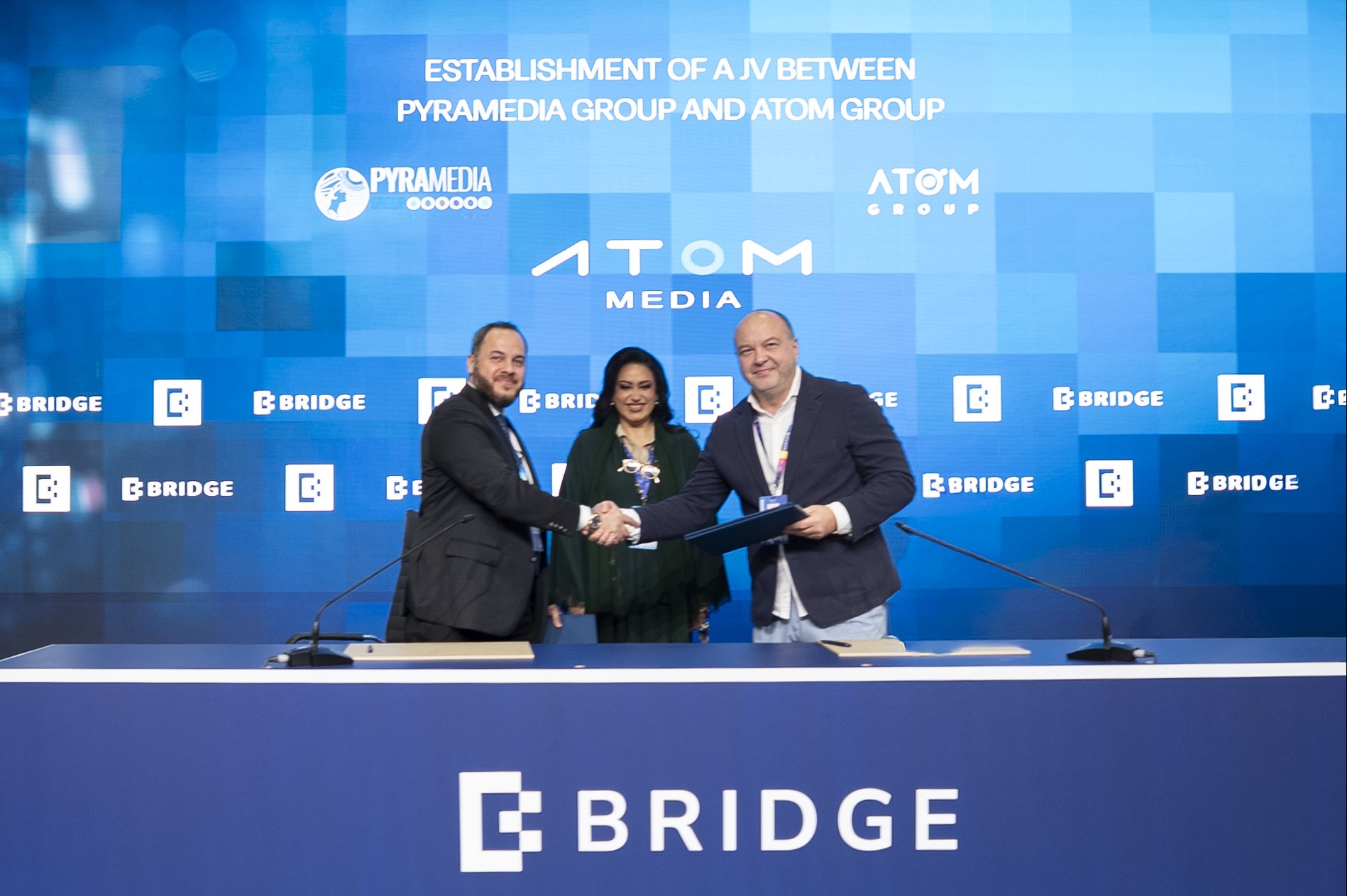 الإعلان عن Atom media - قمة بريدج