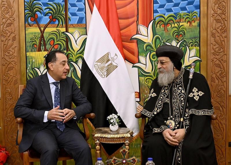 رئيس الوزراء المصري والبابا تواضروس الثاني