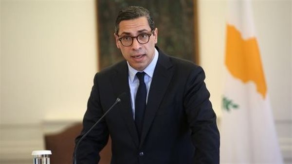  كونستانتينوس كومبوس، وزير خارجية جمهورية قبرص