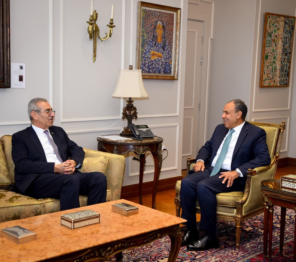 وزير الخارجية المصرية ورئيس اللجنة الوطنية لإدارة غزة