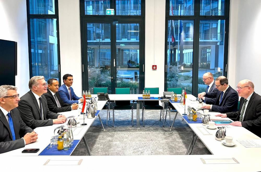 وزير البترول المصري وسكرتير الدولة بوزارة الشئون الاقتصادية والطاقة بألمانيا