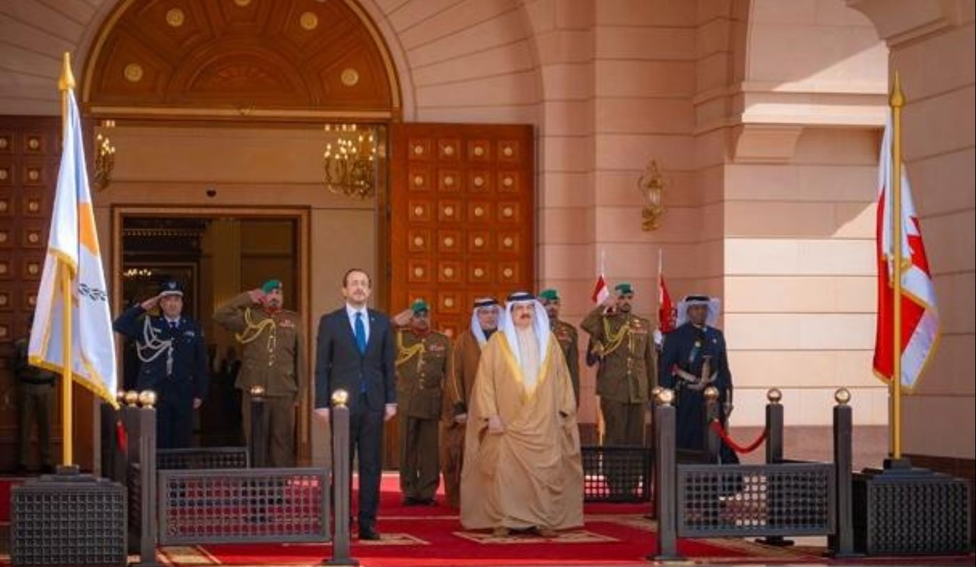الملك حمد بن عيسى آل خليفة، عاهل مملكة البحرين، والرئيس القبرصي نيكوس خريستودوليدس