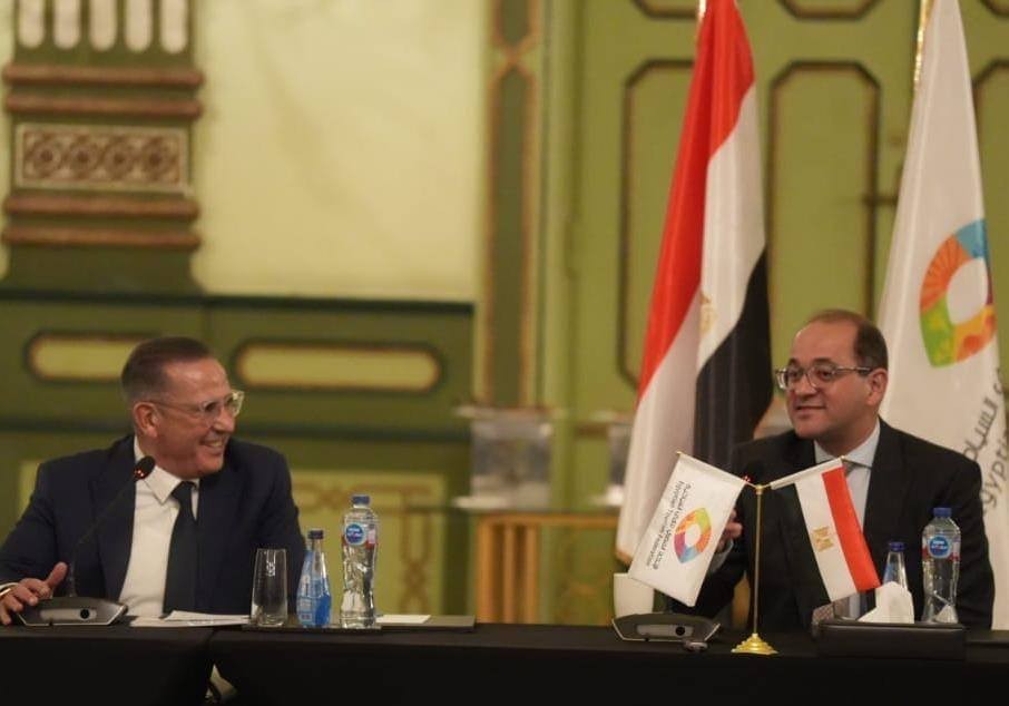 اجتماع وزير المالية