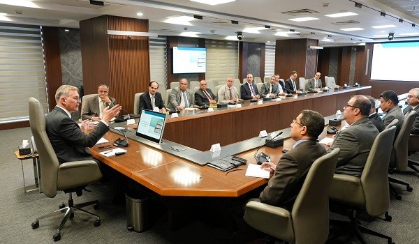 اجتماع وزير البترول