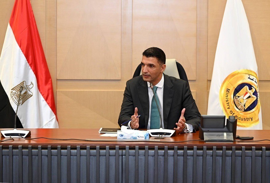 المهندس خالد هاشم وزير الصناعة المصري