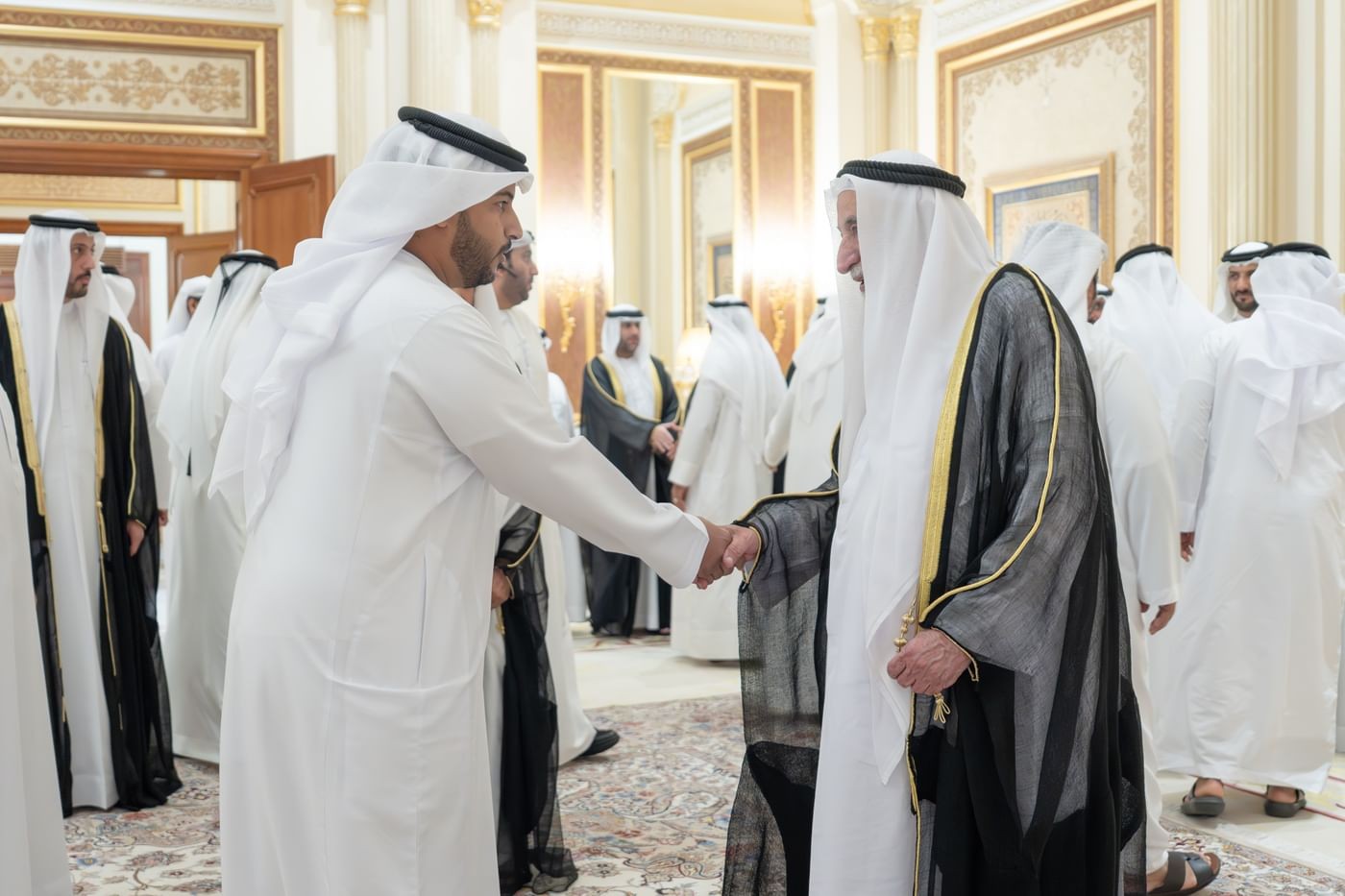 حاكم الشارقة يستقبل المهنئين