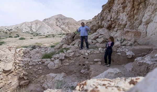 استيطان بشري بالشارقة