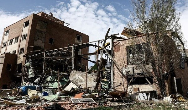 سقوط مقذوفات وشظايا على منطقة سكنية