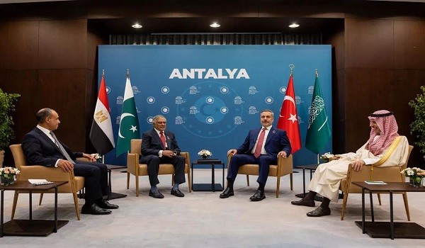 وزراء الخارجية الأربعة