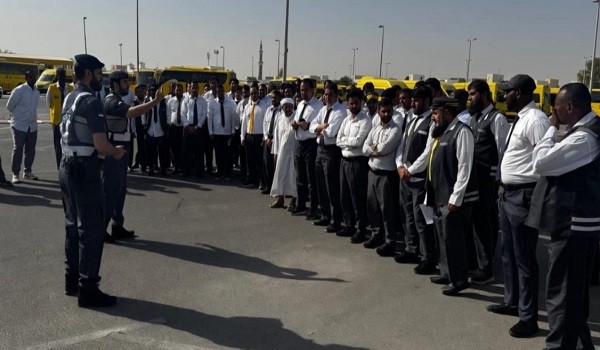 شرطة أبوظبي تعزز برامج التوعية المرورية