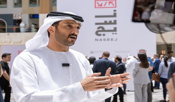 عبدالله بن طوق المري وزير الاقتصاد والسياحة