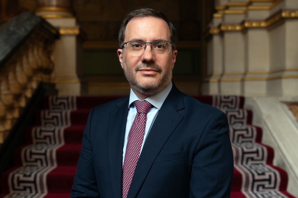 السفير البريطاني بالقاهرة